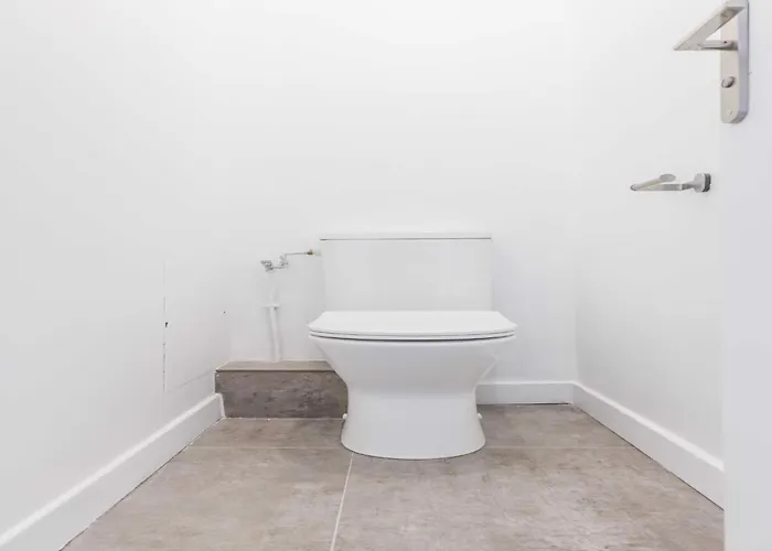 Near 1 Bdr 4p La Paris